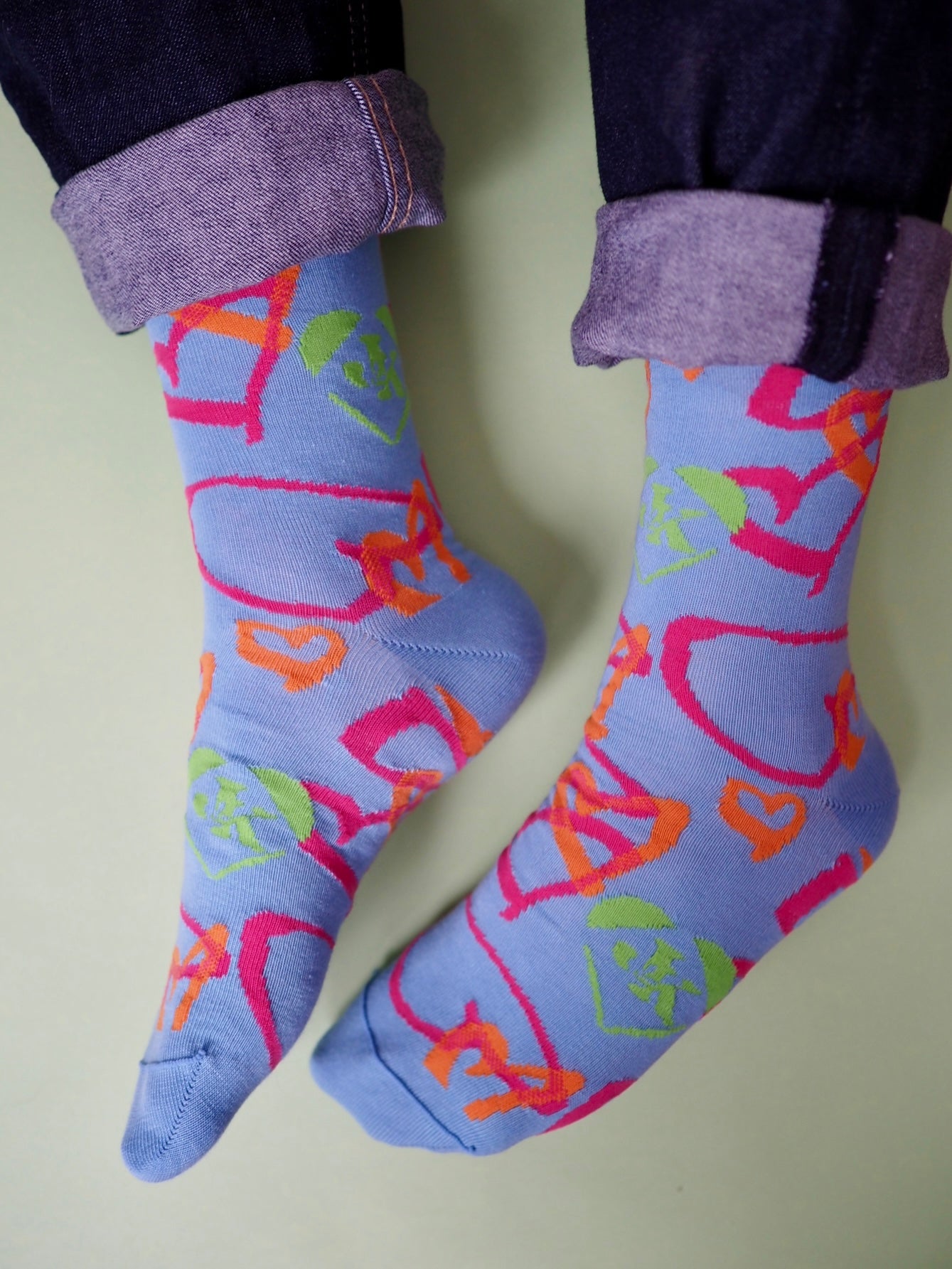 Sydämelliset - Janne Kataja x Sidoste, siniset luomupuuvillasukat