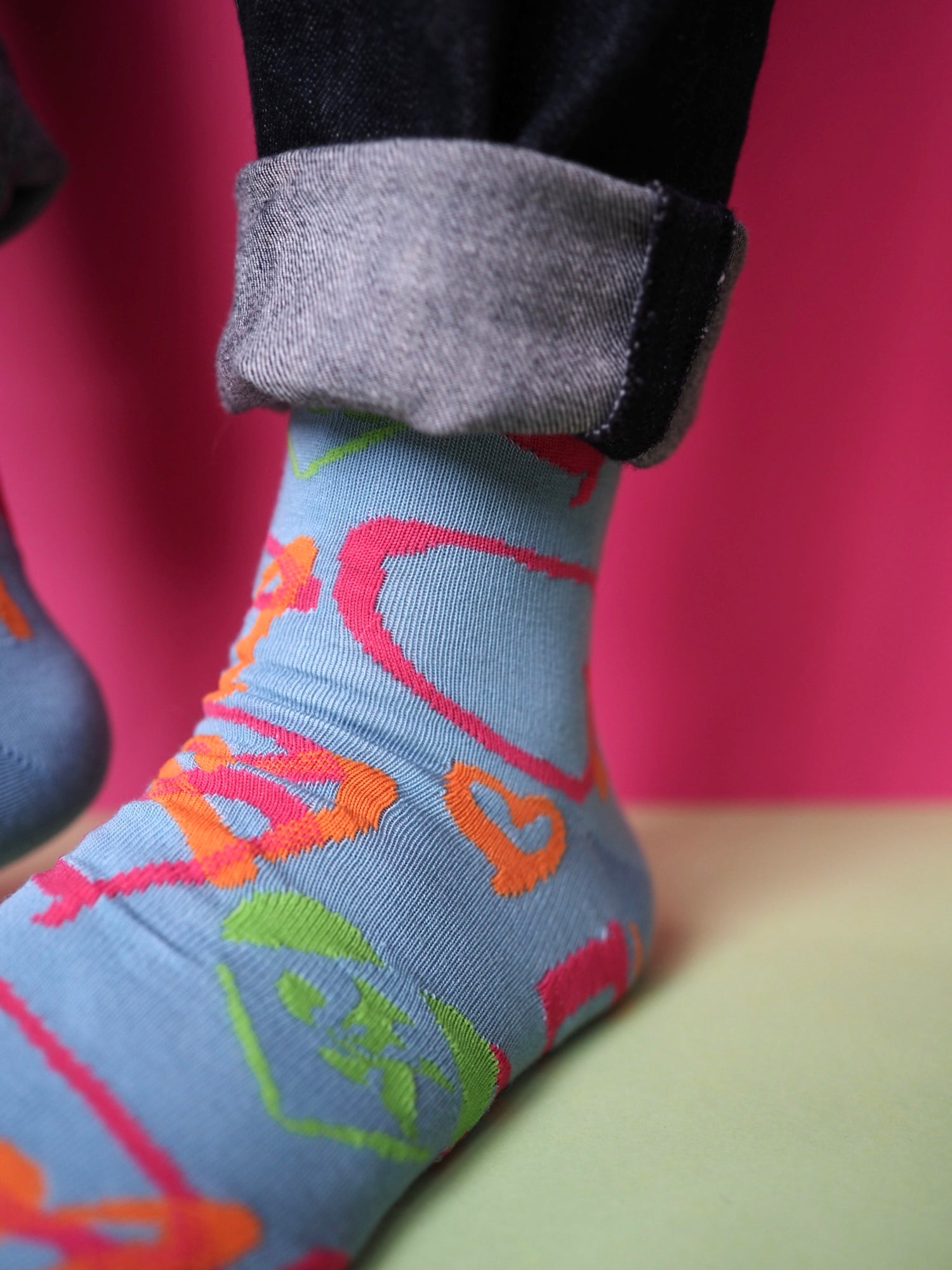 Sydämelliset - Janne Kataja x Sidoste, siniset luomupuuvillasukat