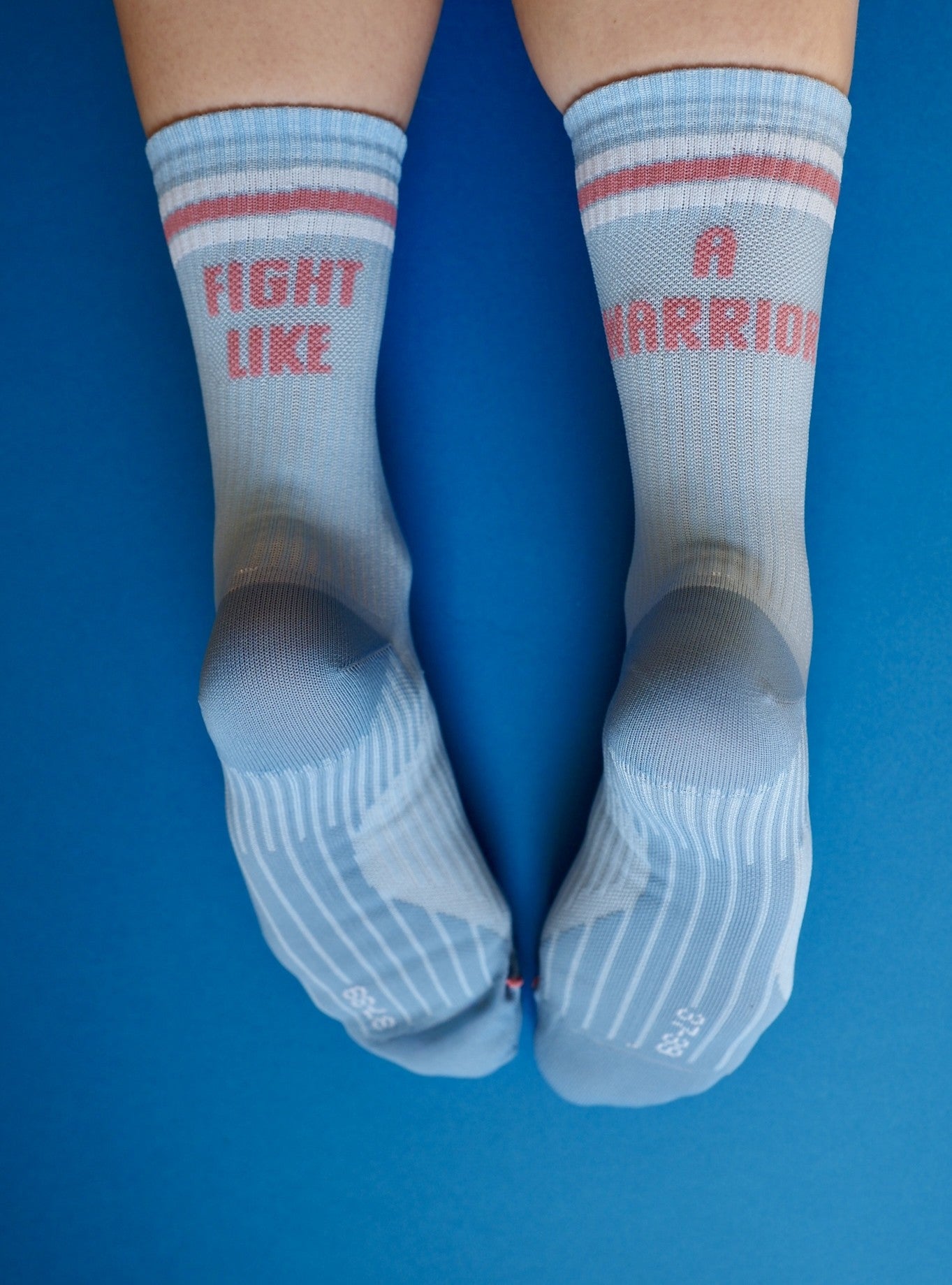 Fight like a warrior, vaaleansiniset urheilusukat