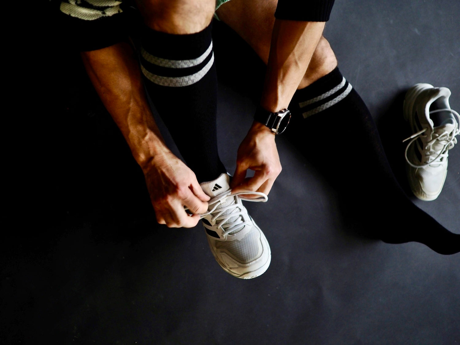 Merinovillainen kompressiosukka - Musta